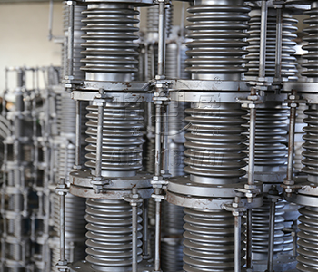 無(wú)推力式旋轉(zhuǎn)補(bǔ)償器1 補(bǔ)償器1