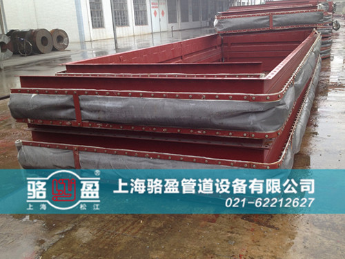 大口徑非金屬<a href=http://m.metrotv.cn target=_blank class=infotextkey>補償器</a>實物圖